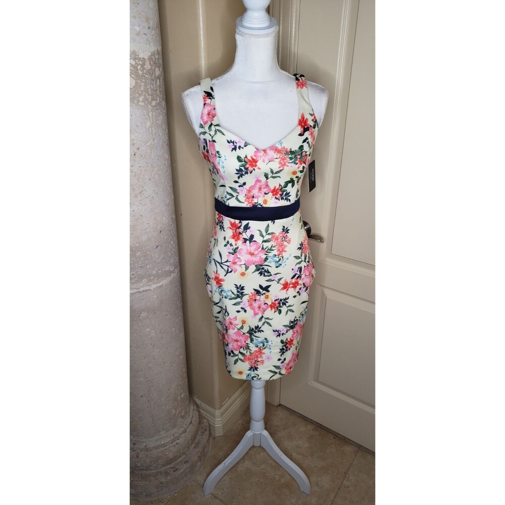 Guess dress, size 4, new